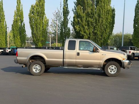 Used 2004 Ford F350 4x4 SuperCab Super Duty image 2