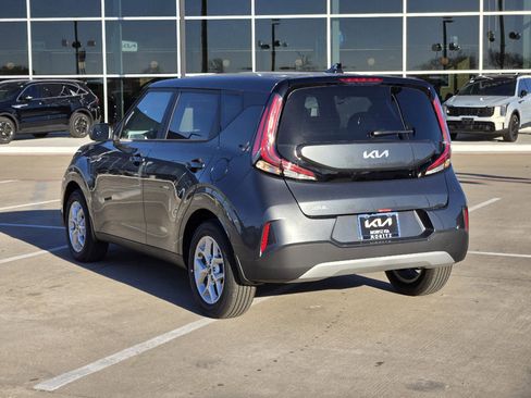 New 2025 Kia Soul S image 3