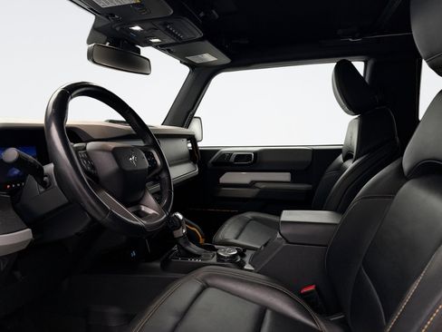 Used 2022 Ford Bronco Badlands image 9