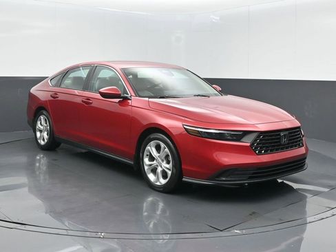 Certified 2023 Honda Accord LX image 1