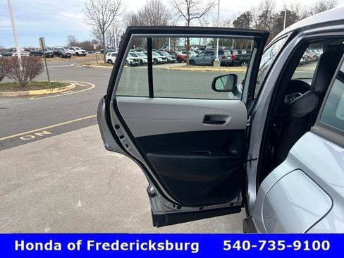 Used 2025 Toyota Corolla Cross L image 8