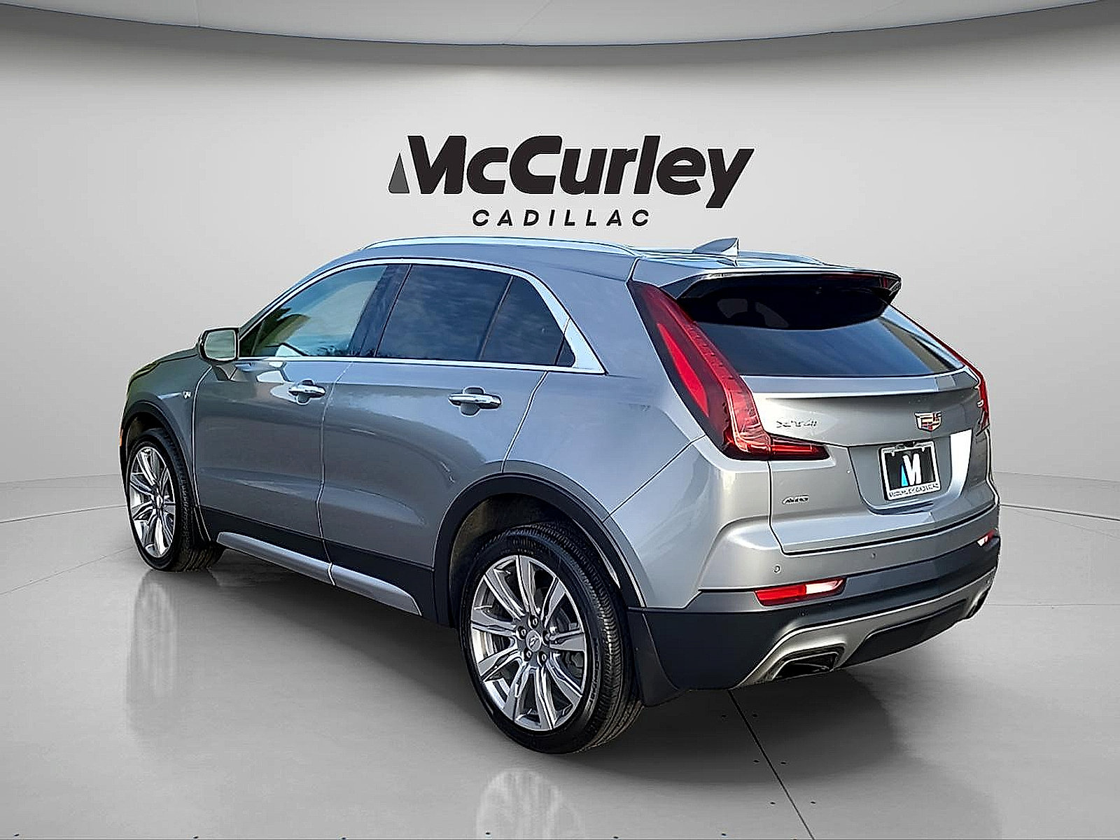 Used 2023 Cadillac XT4 Premium Luxury w/ Sun And Sound Package AWD/4WD image 5