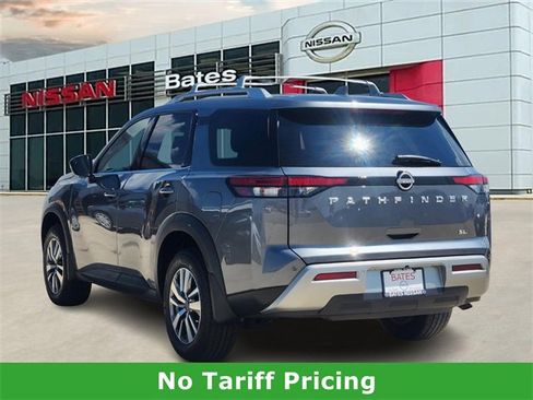 Certified 2025 Nissan Pathfinder SL image 5