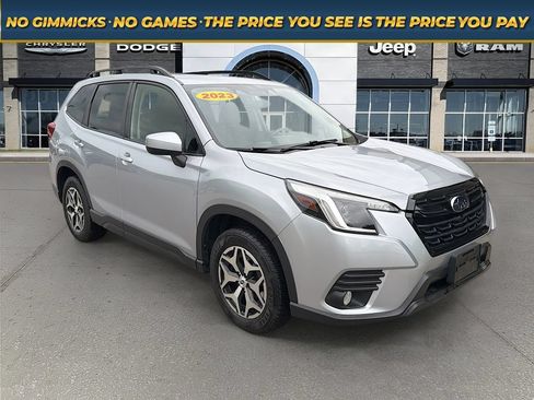 Used 2023 Subaru Forester Premium AWD/4WD image 1