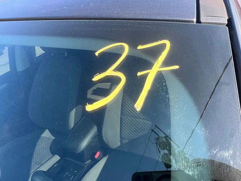 Used 2020 Ford Escape SE image 34