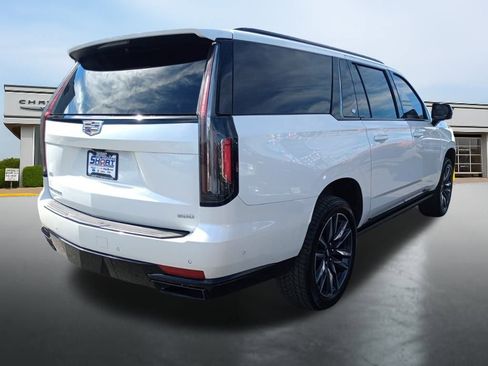 Used 2024 Cadillac Escalade ESV Sport Platinum image 19