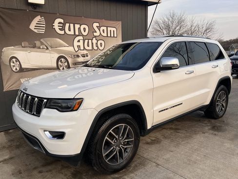 Used 2017 Jeep Grand Cherokee Overland image 1