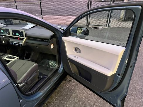 Used 2024 Hyundai Ioniq 5 SEL image 38
