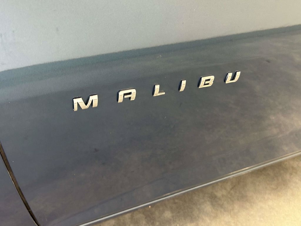 Used 2025 Chevrolet Malibu LT FWD image 9