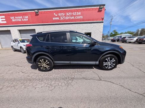 Used 2017 Toyota RAV4 LE image 5