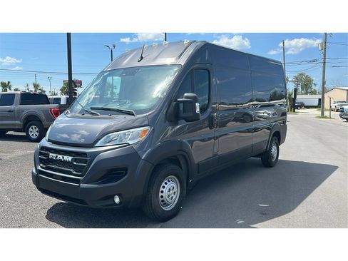 Used 2024 RAM ProMaster 2500 w/ Convenience Group FWD image 2