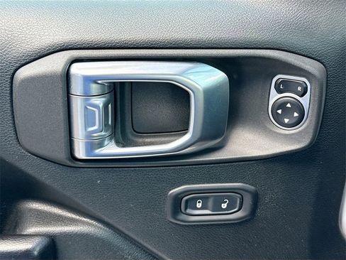 Used 2021 Jeep Wrangler Unlimited Sport image 18