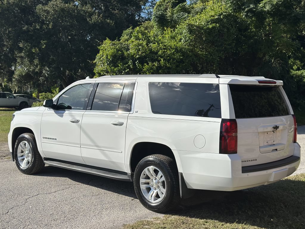 Used 2019 Chevrolet Suburban LT RWD image 17