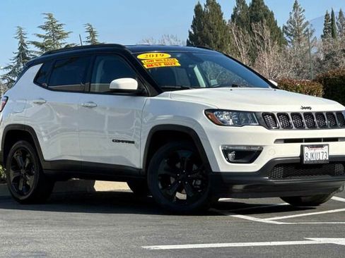 Used 2019 Jeep Compass Altitude image 2