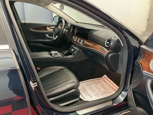Used 2017 Mercedes-Benz E 300 4MATIC image 14