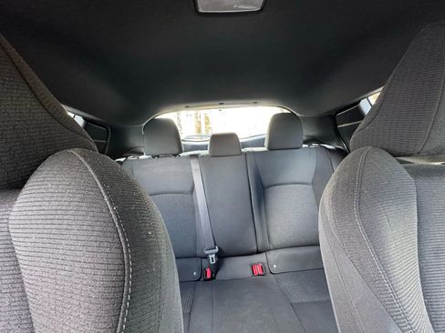 Used 2018 Toyota C-HR XLE image 32