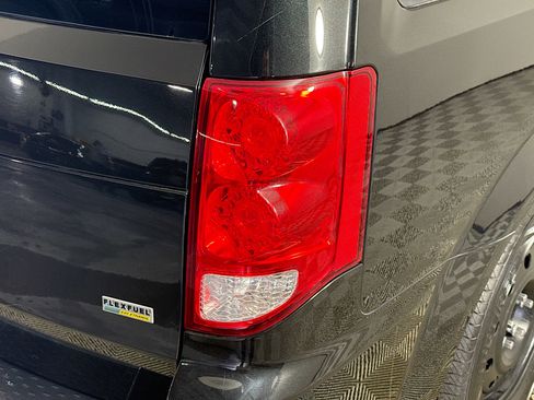 Used 2016 Dodge Grand Caravan SE w/ Quick Order Package 29E SE image 30