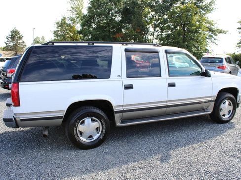 Used 1999 GMC Suburban 4WD w/ Marketing Opt Pkg 3 image 10