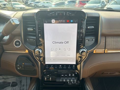 Used 2024 RAM 2500 Limited image 21