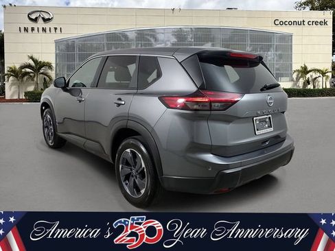 Used 2026 Nissan Rogue SV FWD image 4