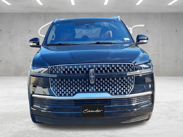 Used 2025 Lincoln Navigator Reserve AWD/4WD image 23