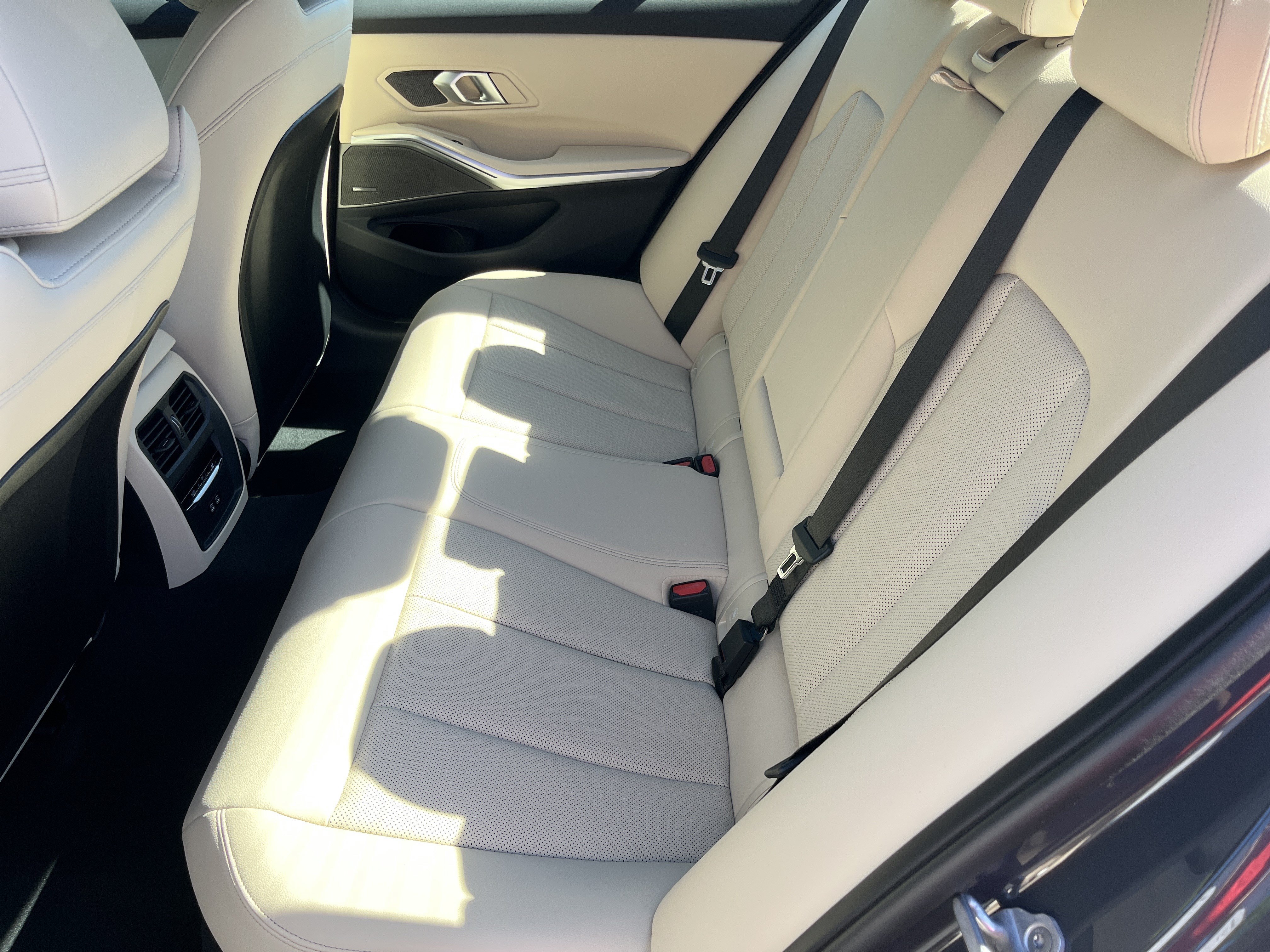 Certified 2026 BMW 330i Sedan w/ Premium Package RWD image 20