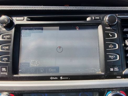 Used 2014 Toyota Highlander Limited Platinum AWD/4WD image 17