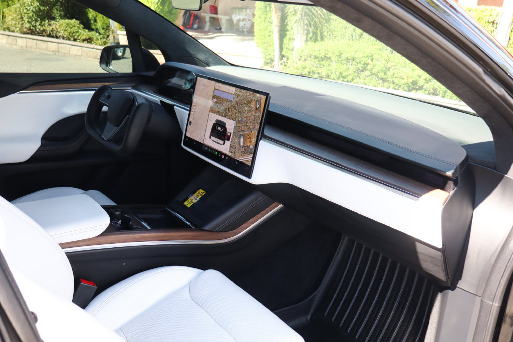Used 2022 Tesla Model X AWD/4WD image 34