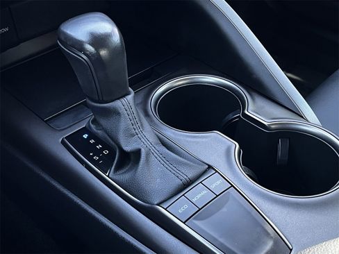 Used 2023 Toyota Camry SE image 17