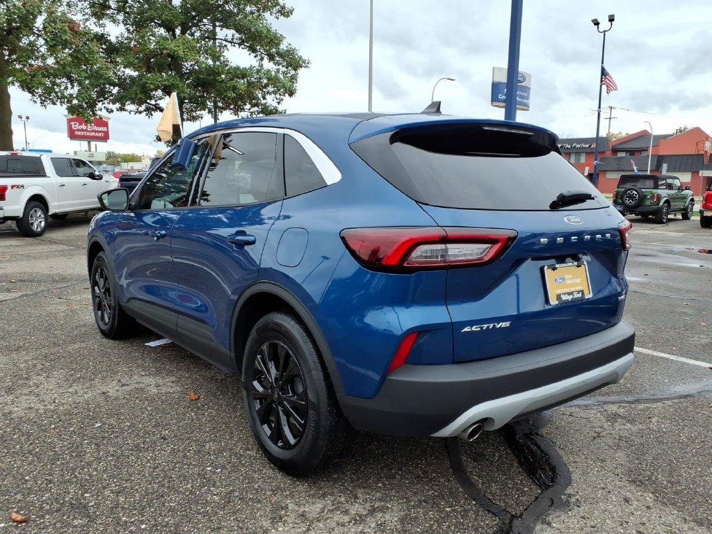 Certified 2023 Ford Escape Active AWD/4WD image 8