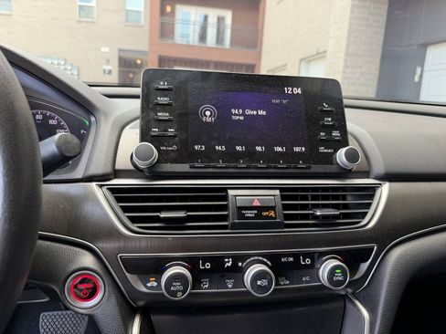 Used 2020 Honda Accord Hybrid image 21