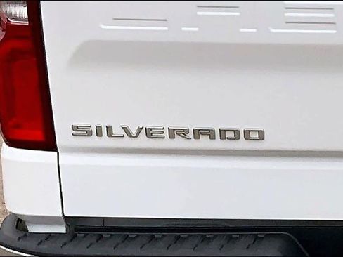 Used 2021 Chevrolet Silverado 1500 LTZ AWD/4WD image 31