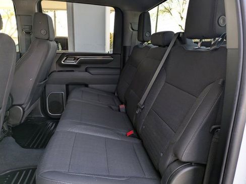 Used 2025 Chevrolet Silverado 2500 LT w/ Convenience Package image 19