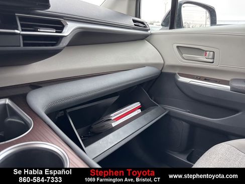 Used 2024 Toyota Sienna LE image 26