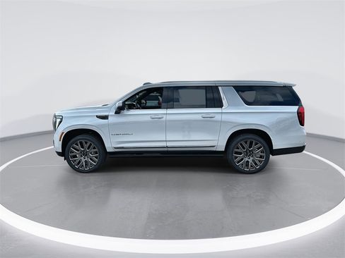 New 2026 GMC Yukon XL Denali Ultimate w/ LPO, Floor Liner Package image 5