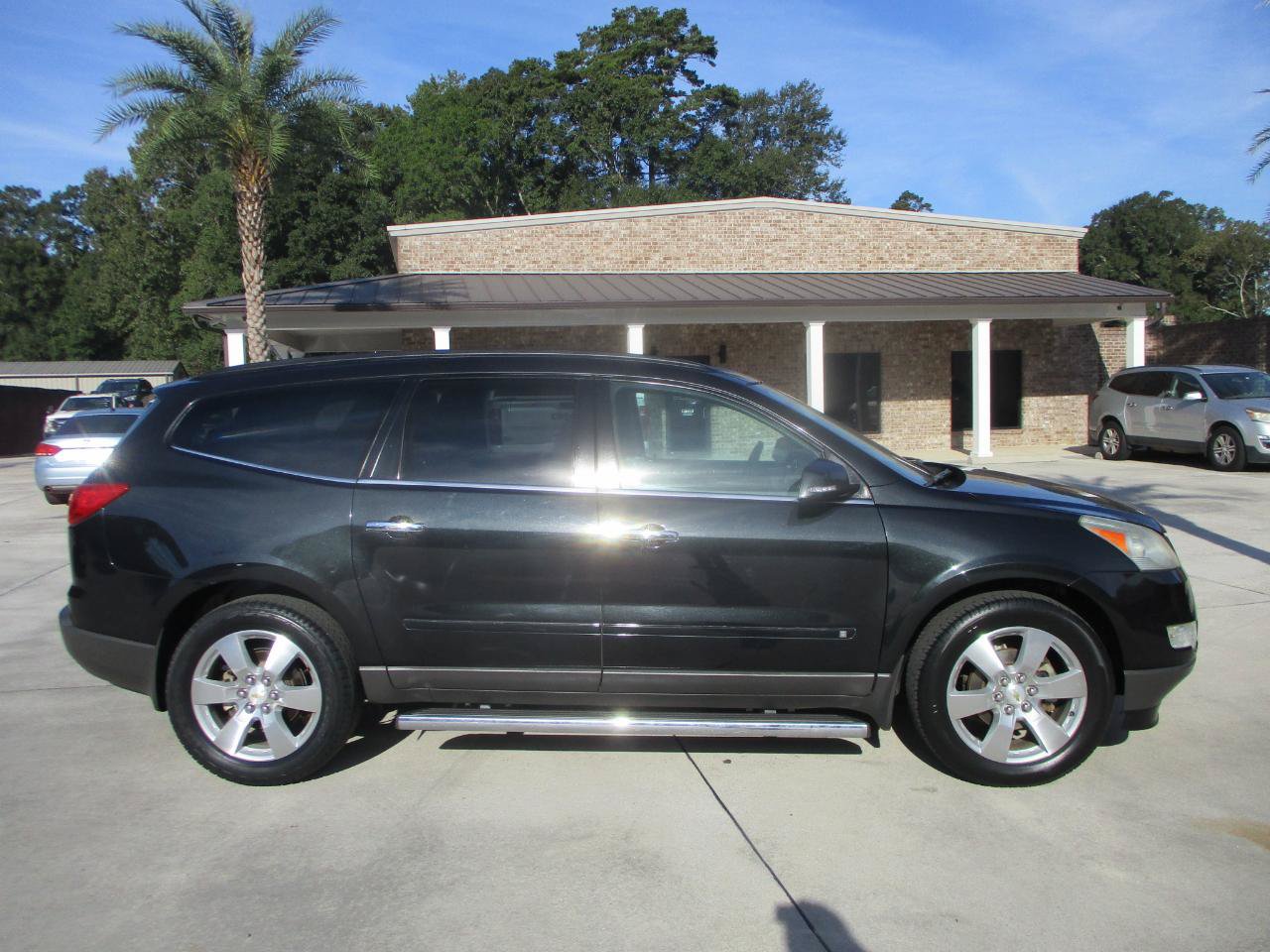 Used 2009 Chevrolet Traverse LTZ FWD image 29