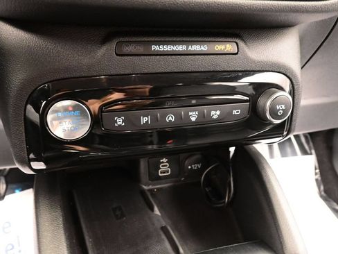 Used 2024 Ford Escape Platinum AWD/4WD image 41