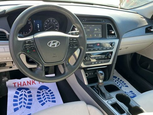 Used 2017 Hyundai Sonata SE image 11