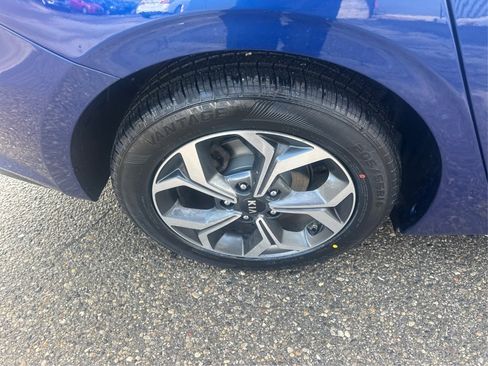 Used 2019 Kia Forte LXS image 16