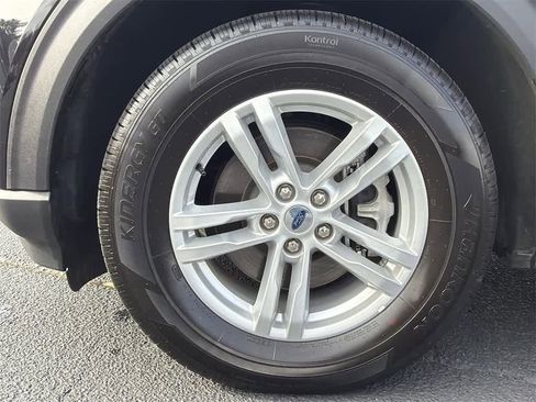 Used 2024 Ford Explorer 2WD image 9