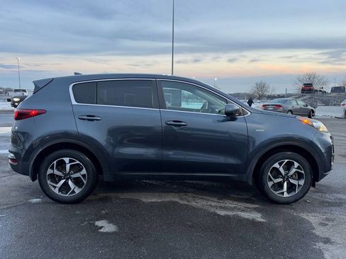 Used 2020 Kia Sportage LX image 4