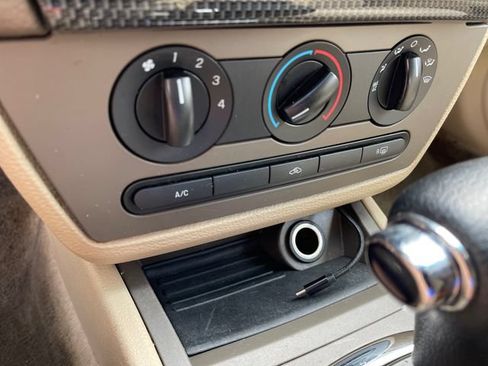 Used 2006 Ford Fusion SE FWD image 22