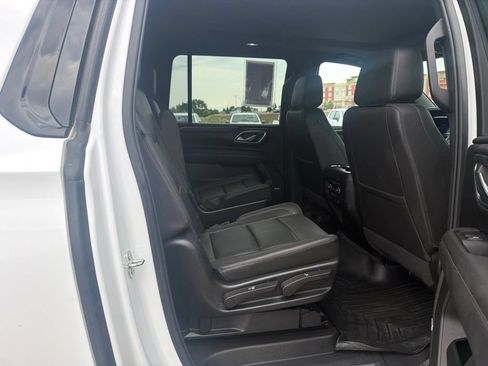 Certified 2023 Chevrolet Suburban Z71 w/ Luxury Package AWD/4WD image 40