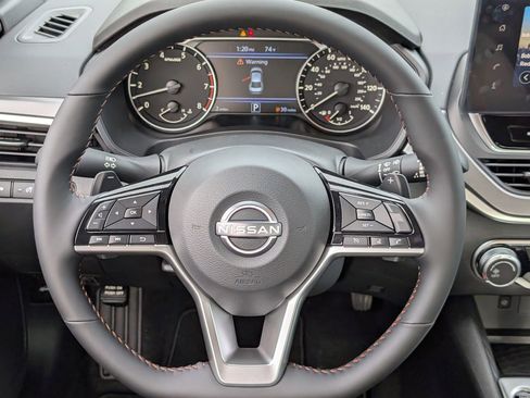 New 2026 Nissan Altima 2.5 SR FWD image 10