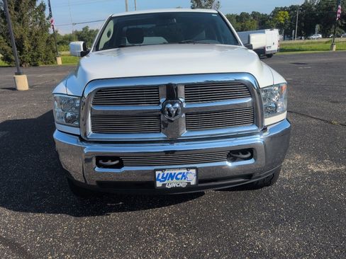 Used 2014 RAM 2500 Tradesman w/ Chrome Appearance Group AWD/4WD image 9
