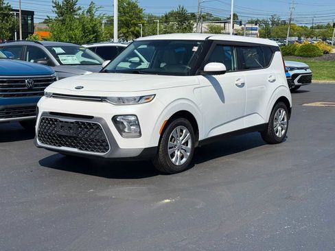 Used 2020 Kia Soul LX FWD image 1