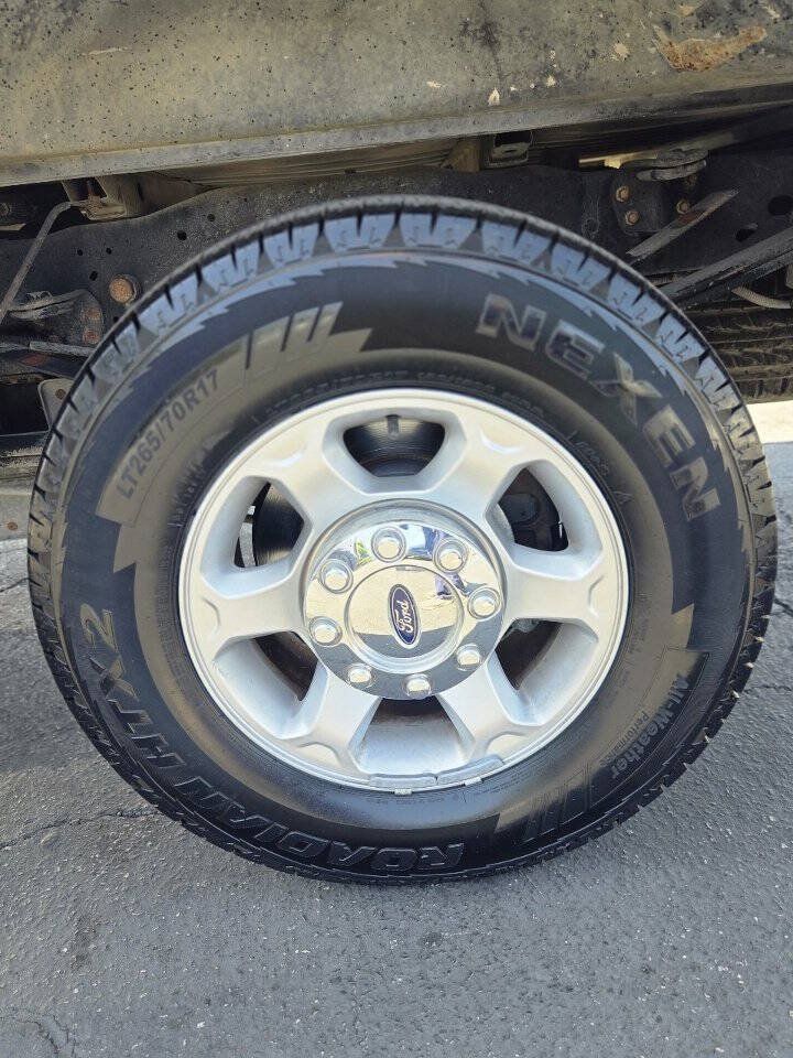 Used 2014 Ford F250 XLT w/ Camper Package AWD/4WD image 17