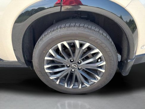 Used 2025 Nissan Rogue Platinum w/ Platinum Premium Package FWD image 30