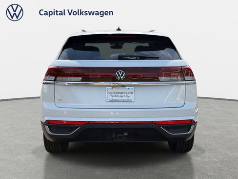 New 2026 Volkswagen Atlas Cross Sport SE FWD image 4