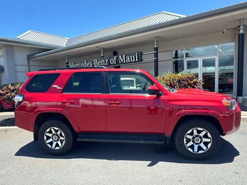 Used 2024 Toyota 4Runner TRD Off-Road AWD/4WD image 3